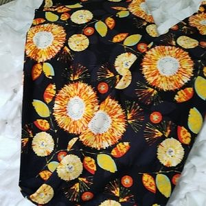 Lularoe leggings tc euc